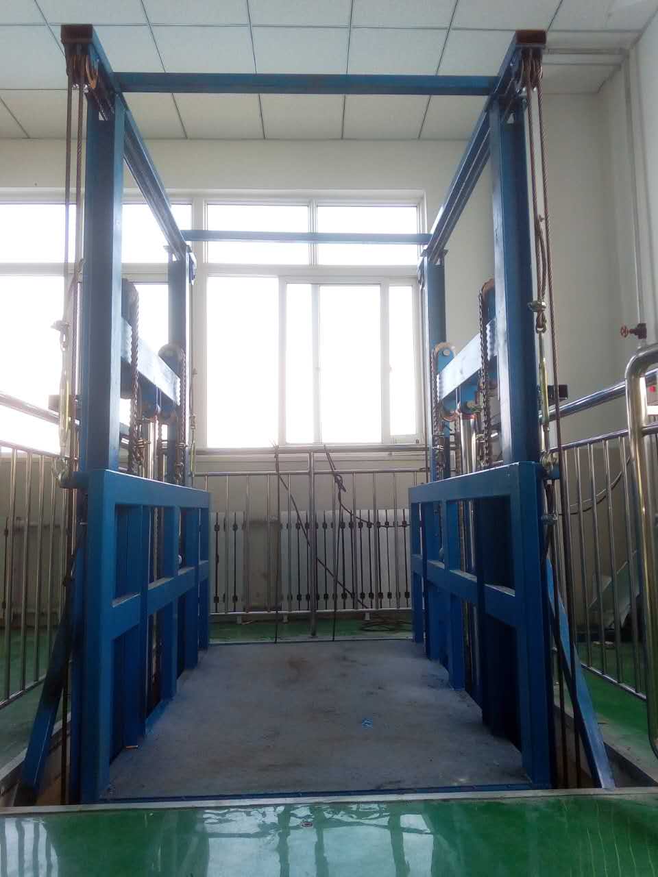 幫你了解液壓升降貨梯的能力及特性(圖1) 1621567691.jpg